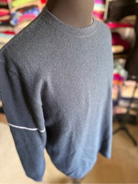 Men's Cashmere Navy Crewneck Sweater